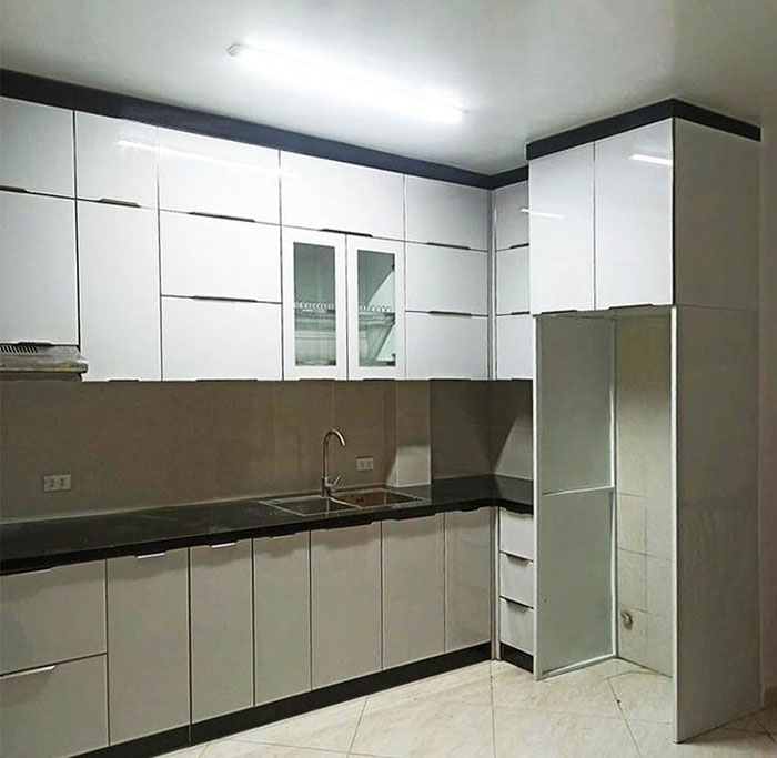 Tủ bếp nhôm kính màu